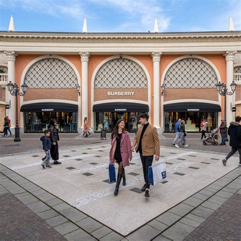 outlet castel romano burberry borse|rome designer outlet stores.